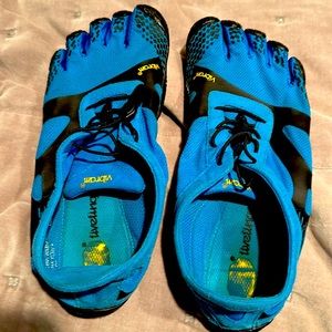 Vibrams men’s KSO EVO blue in dizeUS11/EU 45
